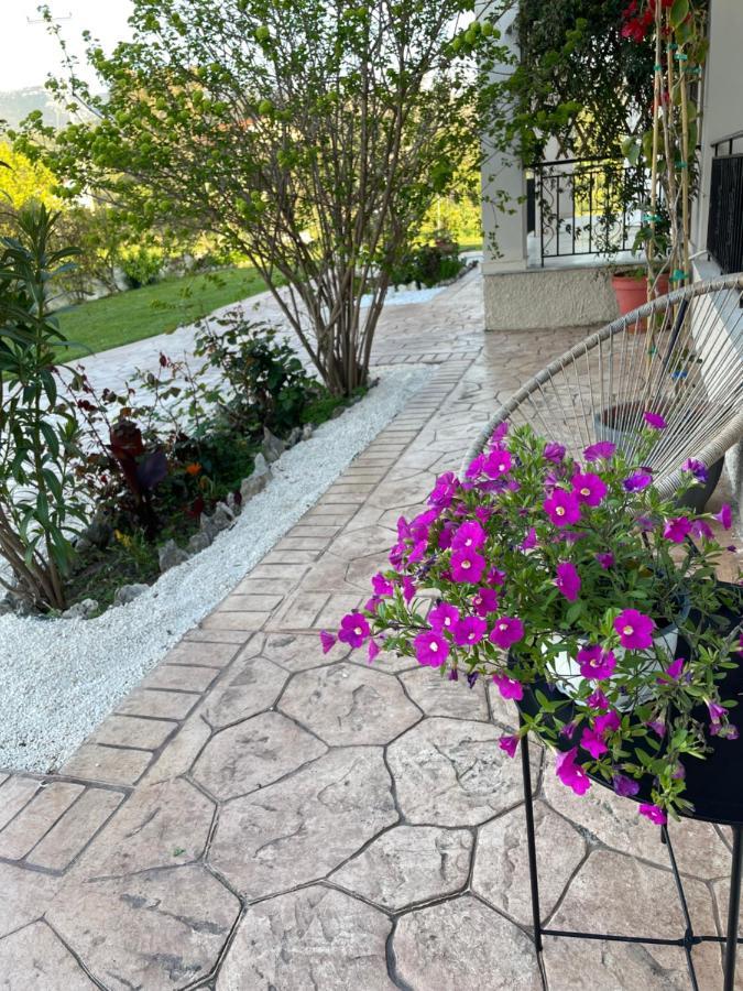 Villa Sandra Litheres Екстер'єр фото
